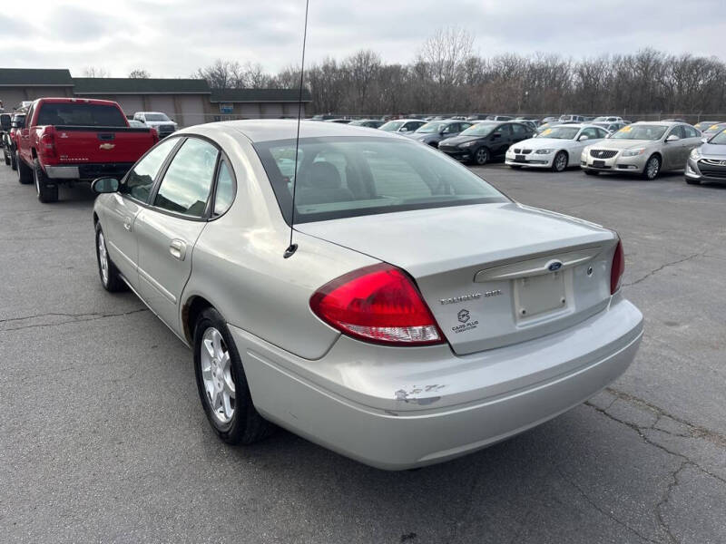 2006 Ford Taurus SEL