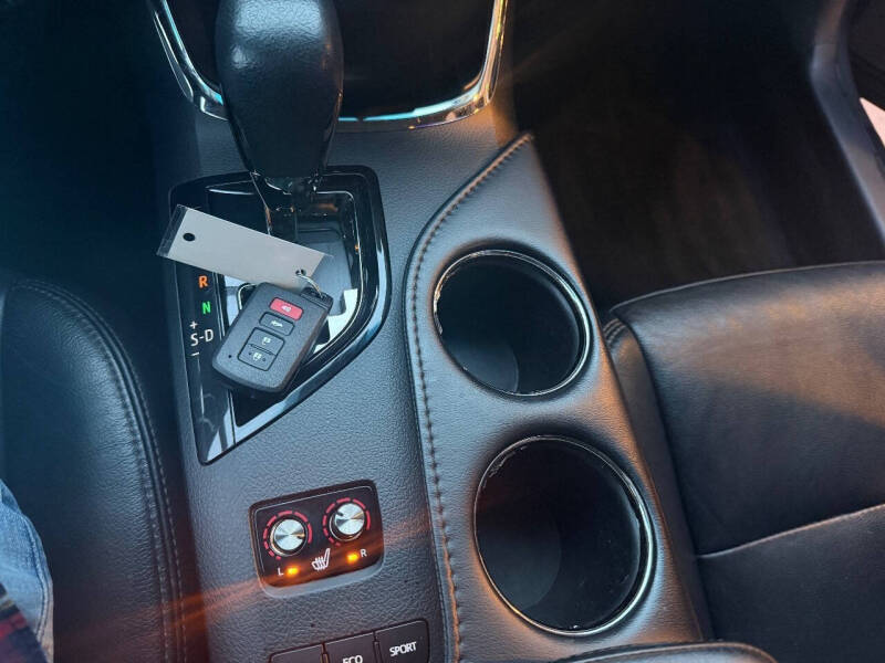 2014 Toyota Avalon Hybrid XLE Premium