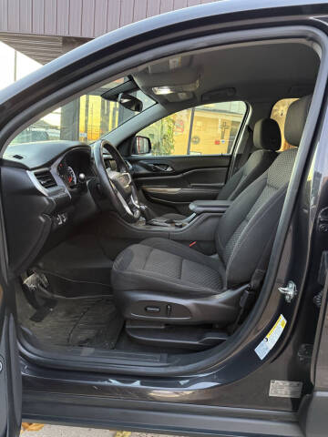 2017 GMC Acadia SLE-2