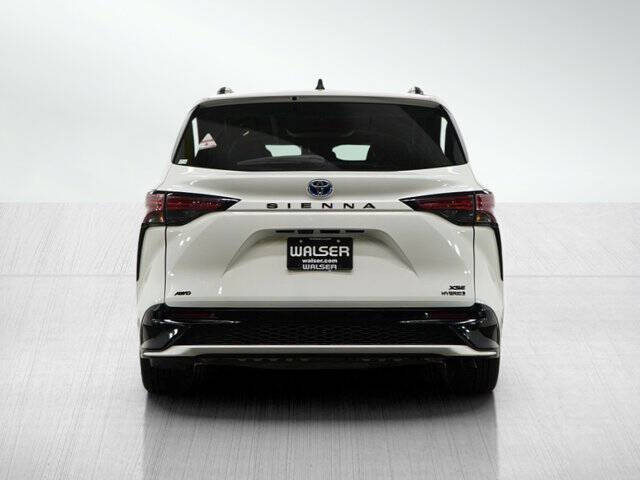 2024 Toyota Sienna XSE 7-Passenger