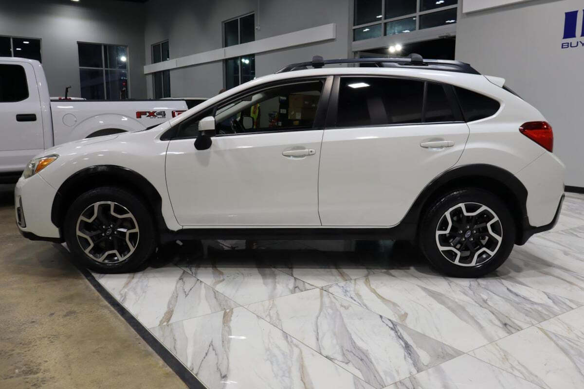 2017 Subaru Crosstrek for sale at IMD MOTORS, INC in Dallas, TX