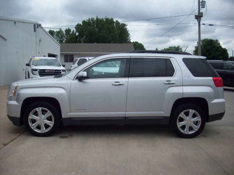 Used 2017 GMC Terrain SLE-2 with VIN 2GKFLTEK7H6242045 for sale in Seneca, KS