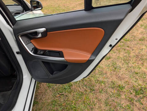 2015 Volvo S60 T6 Drive-E Platinum