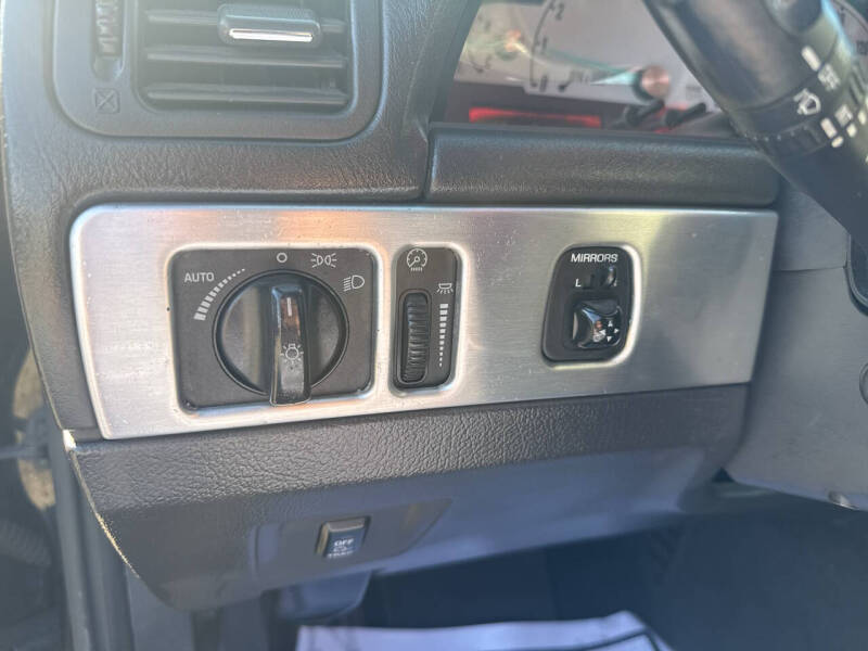2002 Ford Thunderbird Deluxe