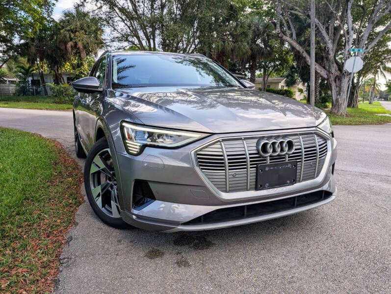 2021 Audi e-tron quattro Premium