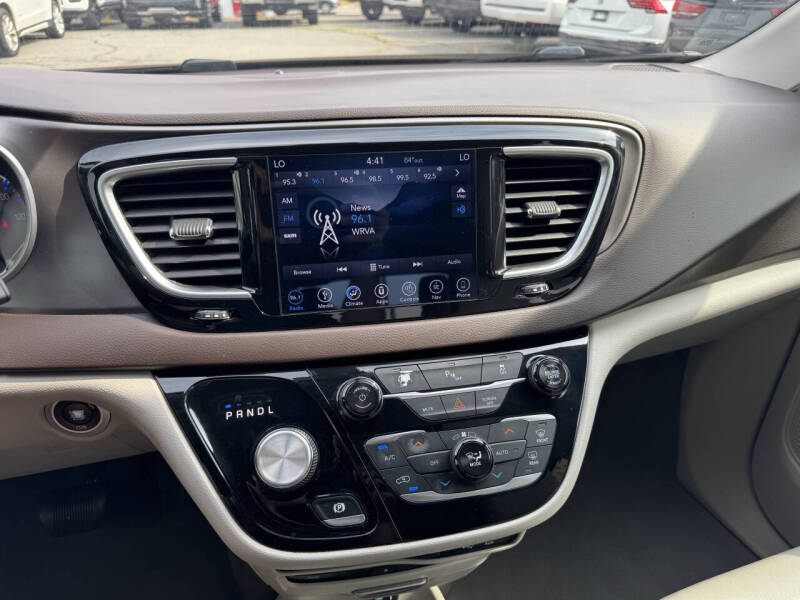 2018 Chrysler Pacifica Touring L Plus