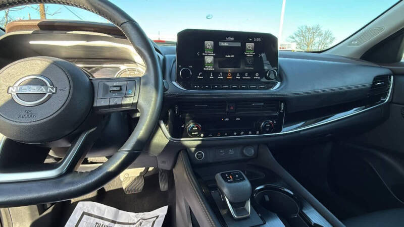 2022 Nissan Rogue SL