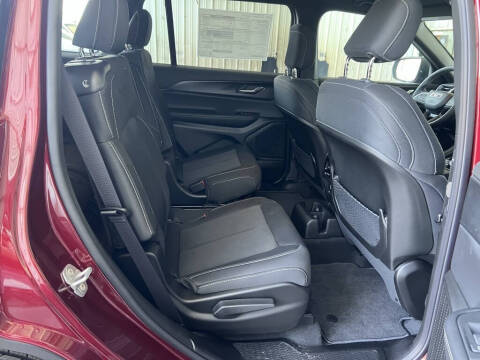 2025 Jeep Grand Cherokee L Laredo