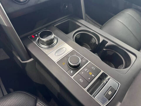 2020 Land Rover Discovery Landmark Edition