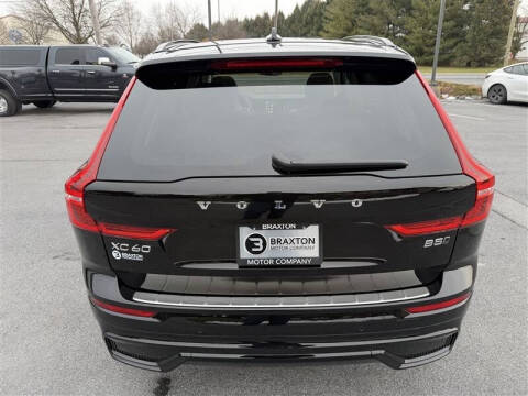 2024 Volvo XC60 B5 Plus Dark Theme