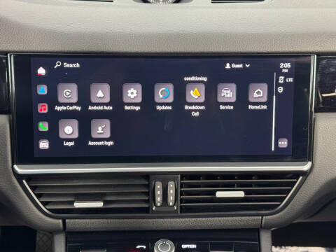 2023 Porsche Cayenne Platinum Edition