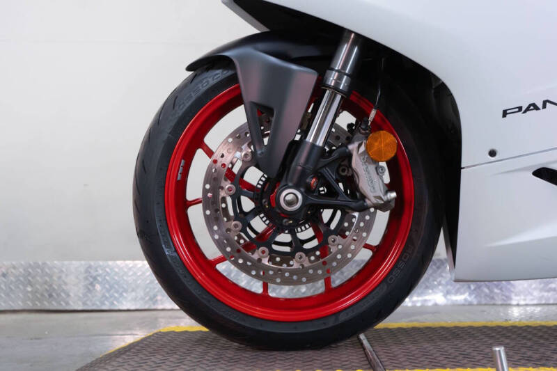 2022 Ducati Panigale V2