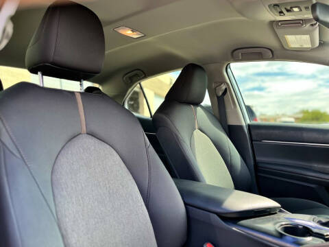 2020 Toyota Camry LE