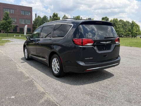 2020 Chrysler Pacifica Touring L