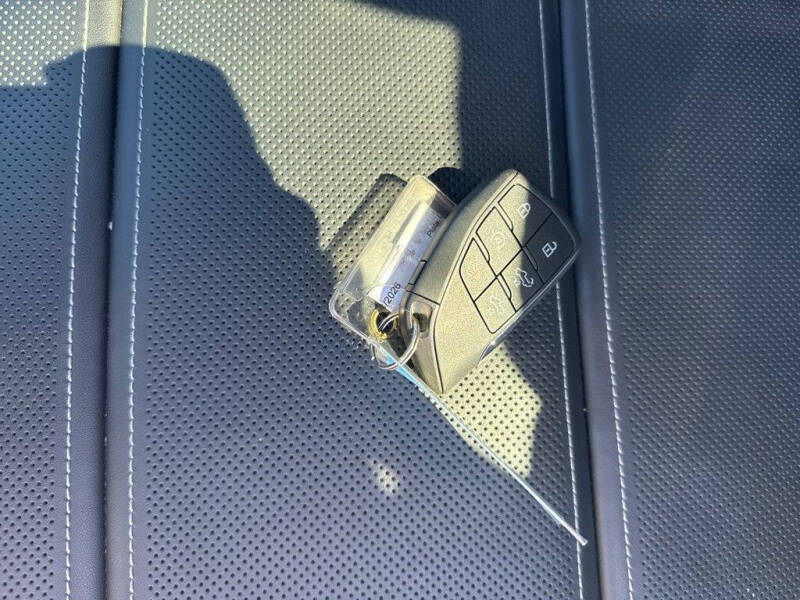 2025 GMC Sierra EV Denali