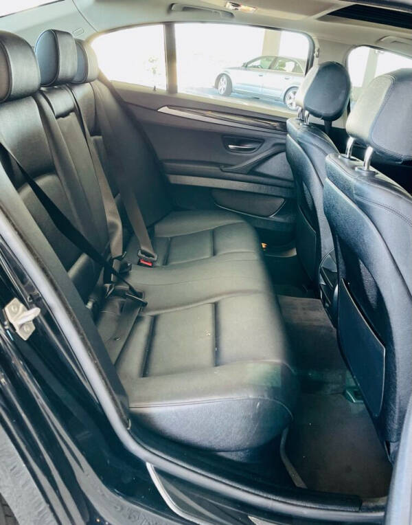 2016 BMW 5 Series 528i