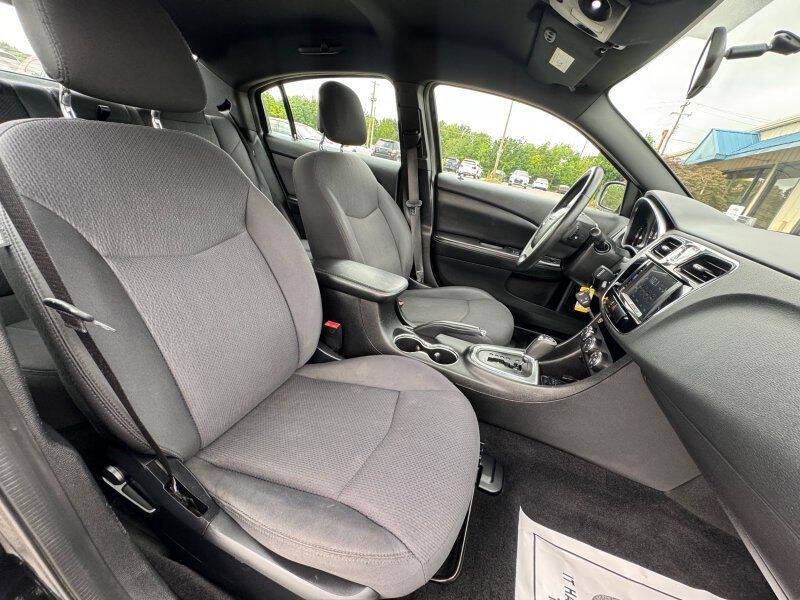 2013 Chrysler 200 Touring