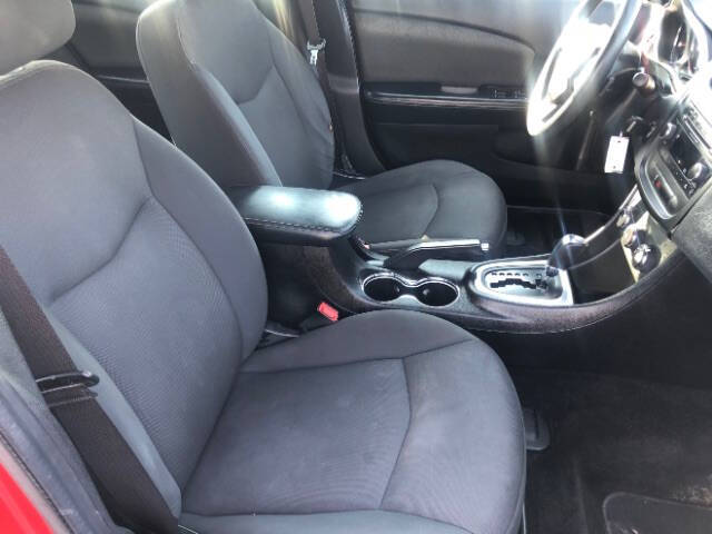 2012 Dodge Avenger SE