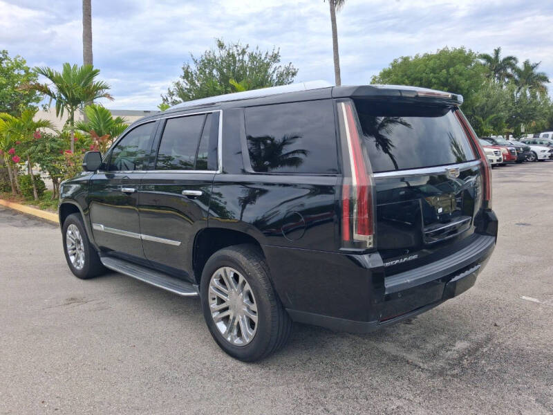 2016 Cadillac Escalade Standard