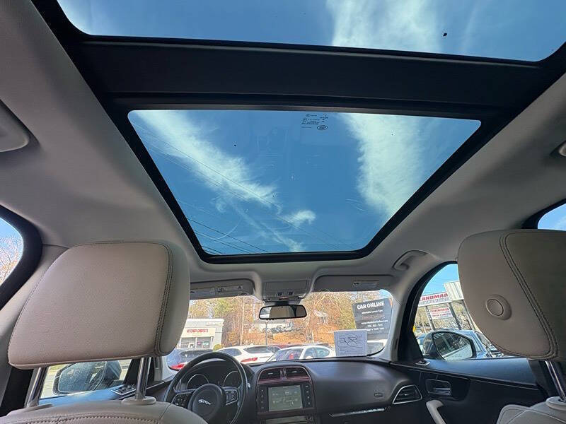 2017 Jaguar F-PACE 35t Prestige