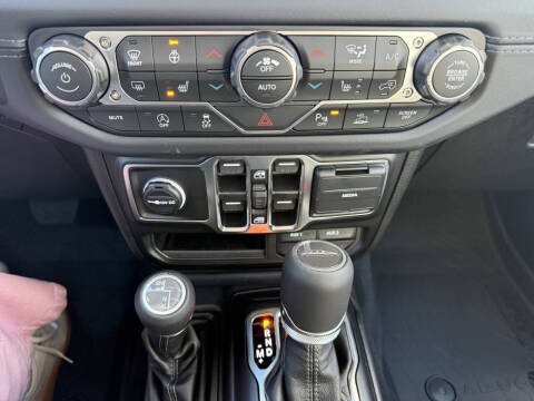 2025 Jeep Gladiator High Tide