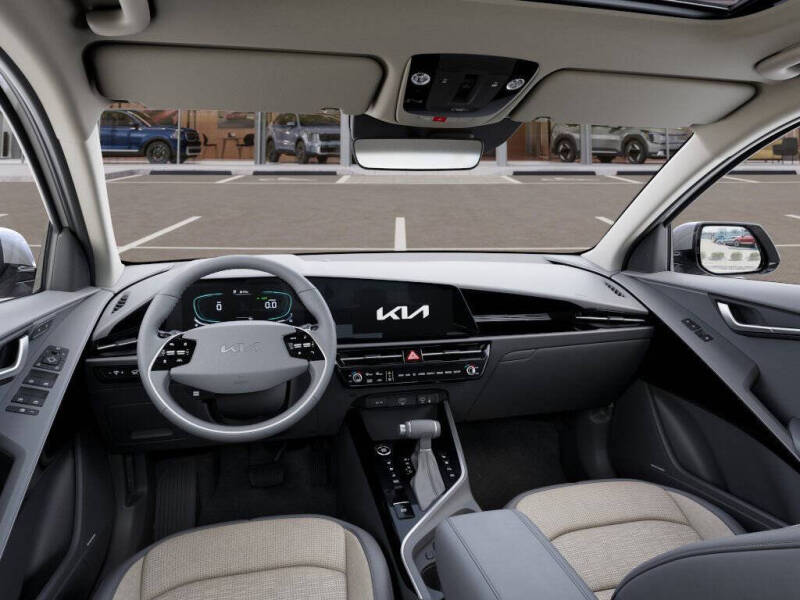 2025 Kia Niro SX