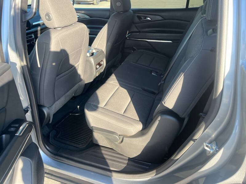 2024 Chevrolet Traverse LT