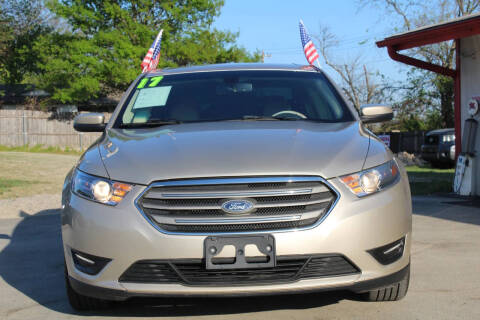 2017 Ford Taurus SEL