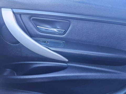 2016 BMW 3 Series 320i