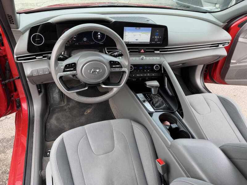 2023 Hyundai Elantra SEL