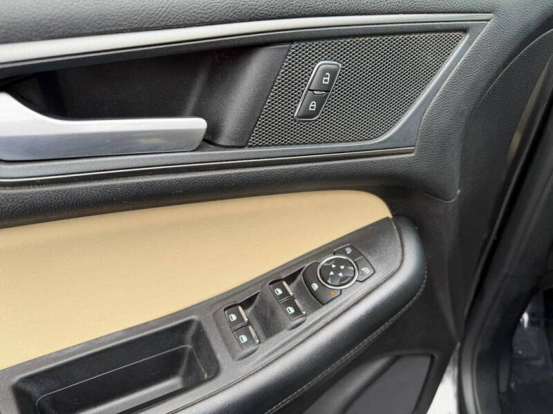2020 Ford Edge SE