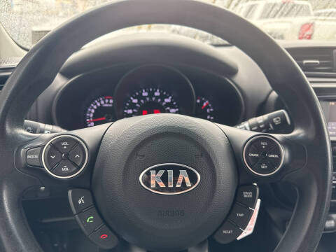2017 Kia Soul +