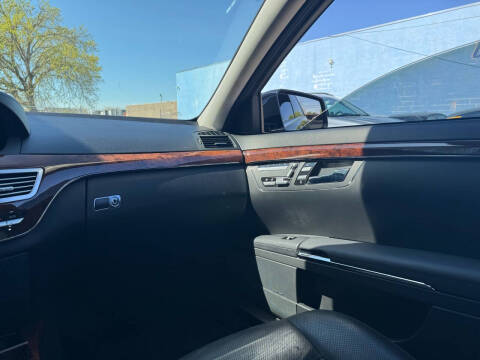 2012 Mercedes-Benz S-Class S 550