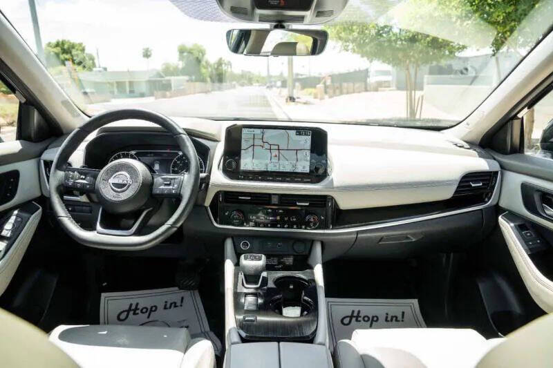 2023 Nissan Rogue SL