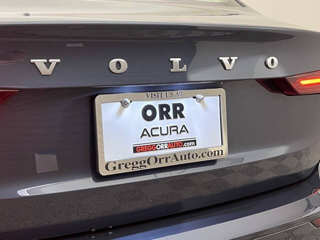 2022 Volvo S60 B5 Momentum