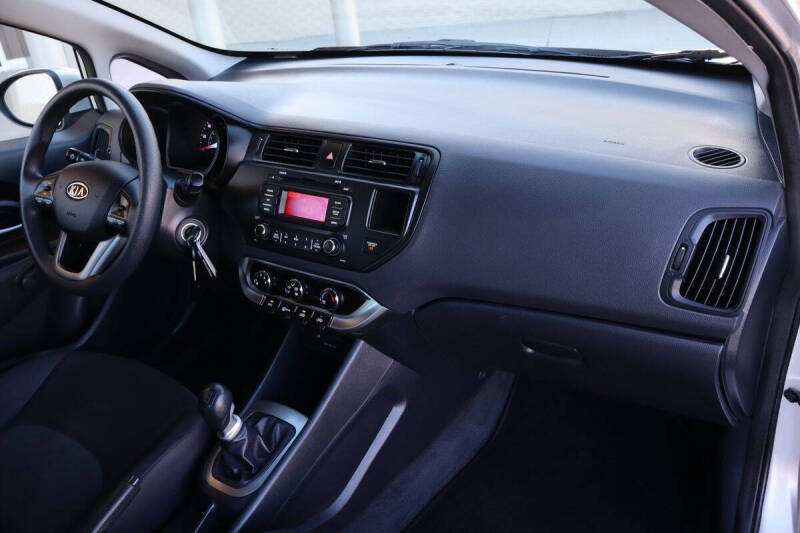 2012 Kia Rio 5-Door LX