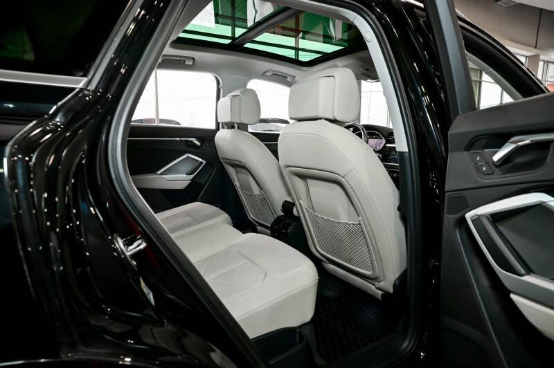 2021 Audi Q3 quattro S line Premium 45 TFSI