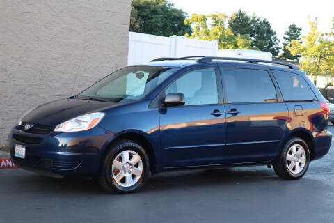 2005 Toyota Sienna for sale at Overland Automotive in Hillsboro OR