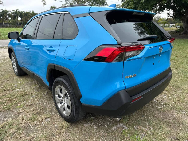 2019 Toyota RAV4 LE