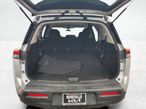 2023 Nissan Pathfinder S