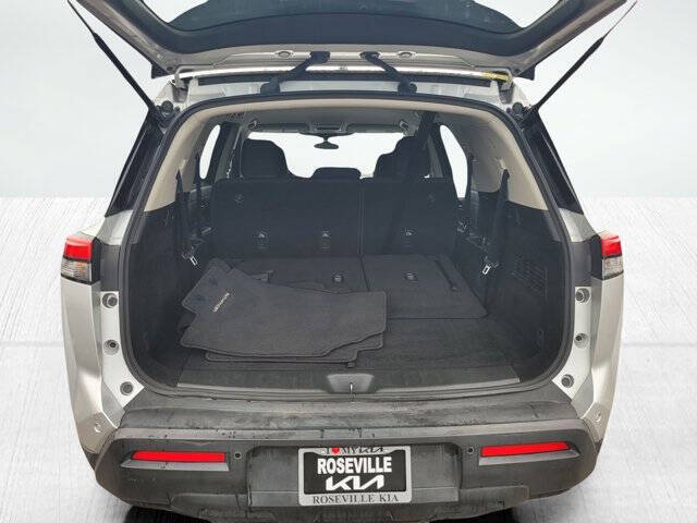 2023 Nissan Pathfinder S