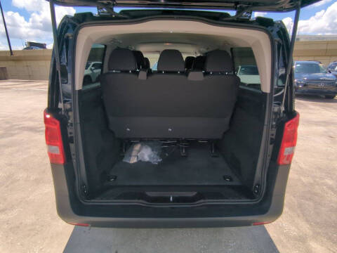 2023 Mercedes-Benz Metris Passenger