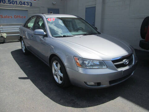 2007 Hyundai Sonata for sale at Small Town Auto Sales in Hazleton PA