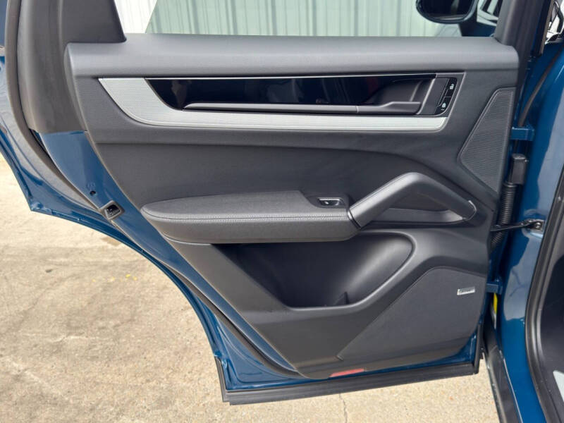 2024 Porsche Cayenne E-Hybrid