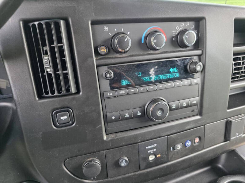 2023 GMC Savana 2500