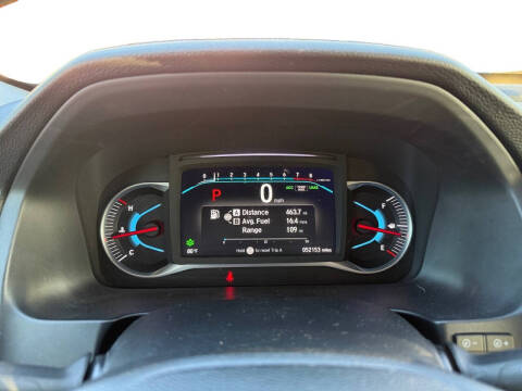 2022 Honda Pilot Touring w/Rear Captain's Chairs