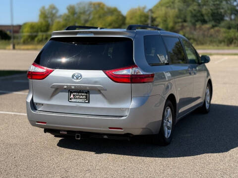 2017 Toyota Sienna LE 8-Passenger