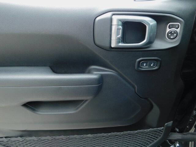 2024 Jeep Gladiator NightHawk