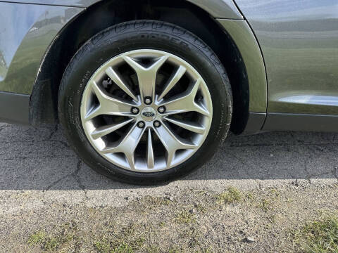 2015 Ford Taurus Limited