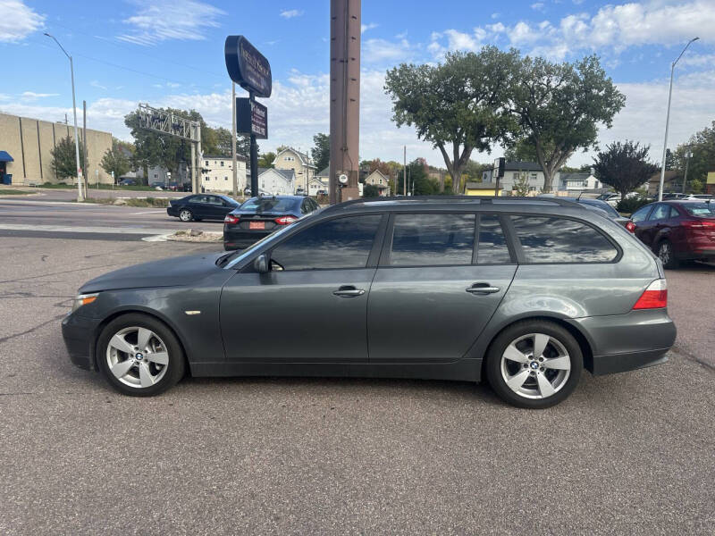 2007 BMW 5 Series 530xiT's photo